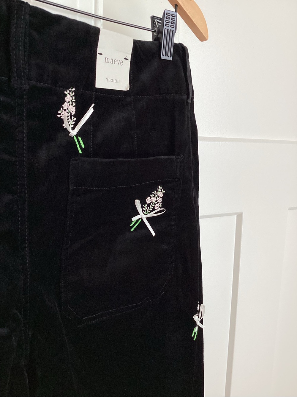 Anthropologie Colette Pants Maeve Cropped Wide
Leg Velvet Embroidered New Black - Picture 10 of 15